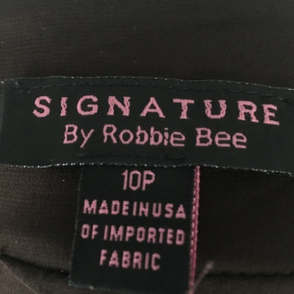 Signature by Robbie Bee Halter Dress. Size 10P - Picture 4 of 5